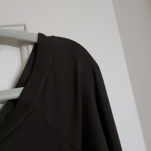 Off shoulder lycra top clingy, long sleeve - Picture 2 of 3